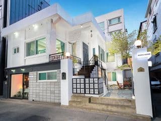 MONO HOUSE HONGDAE 2 - Photo 23