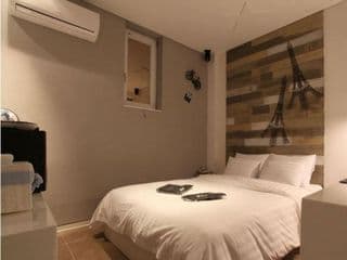 Nine Star Hotel - Photo 2