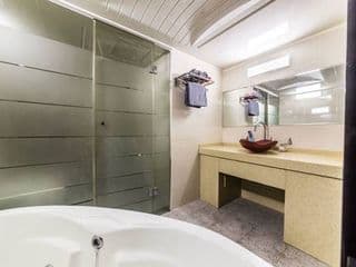 Wow Motel - Photo 12