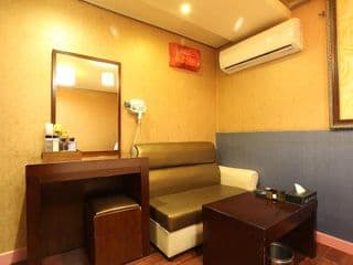 Wow Motel - Photo 23