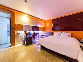 Wow Motel - Photo 6