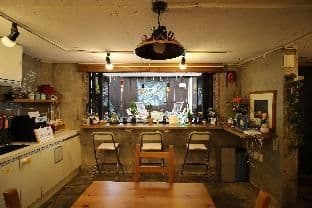 Bunk Guesthouse Hostel - Photo 12