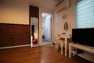 Bunk Guesthouse Hostel - Photo 18