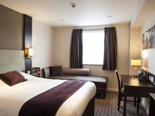 Premier Inn London Brixton - Photo 2