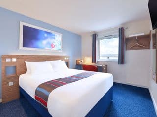 Travelodge London Central Southwark - Photo 2