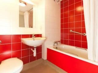 Travelodge London Central Southwark - Photo 12