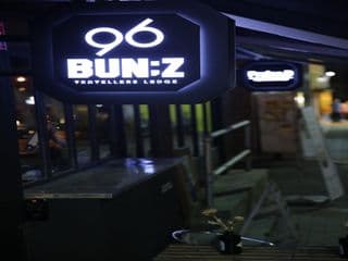 96 Bunz Traveller's Lodge