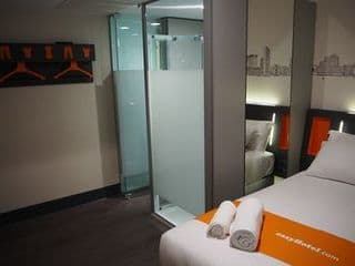 easyHotel Birmingham - Photo 21