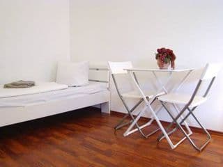 Rooms & Apartment near Zoologischen Garten - Photo 2