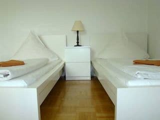 Rooms & Apartment near Zoologischen Garten - Photo 4