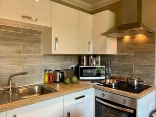 Accommodation Windsor Ltd - Lord Raglan House - Photo 9