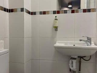 Bright Room - Photo 9