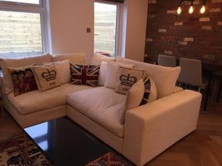 Modern 2 Bedroom Flat with private outdoor terrace - Photo 14