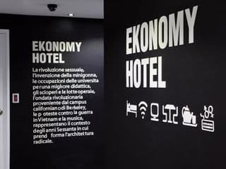 Ekonomy Hotel - Photo 19