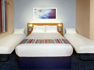 Travelodge Birmingham Yardley - Photo 8