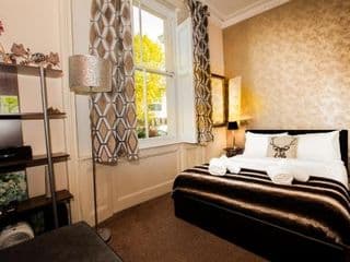 Pimlico Central London Suite near Victoria - Photo 10