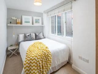 Square Mile Residences - Photo 19