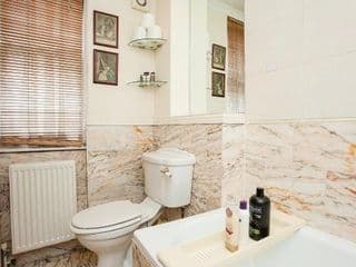 Bright 2 Bedroom Flat in Central London - Photo 17