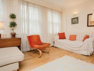 Bright 2 Bedroom Flat in Central London - Photo 6