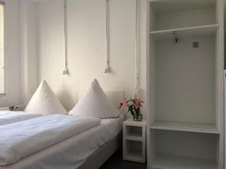 Apartment&Rooms near Brandenburg Gate - Photo 3
