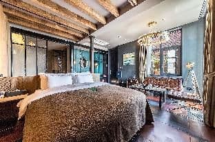 Nine Brick Hotel - Photo 22