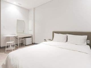 H Avenue Hotel Idae Sinchon - Photo 13