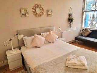 Urban Stay Oxford Gardens Apartments - Photo 12