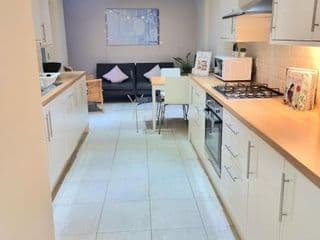 Urban Stay Oxford Gardens Apartments - Photo 4