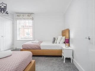 Castle Properties: The Sovereign 5 Bed Town House - Photo 15