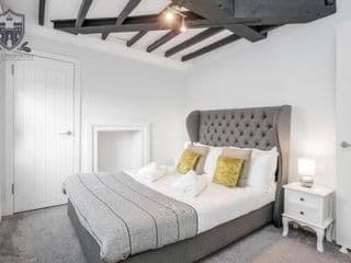 Castle Properties: The Sovereign 5 Bed Town House - Photo 4