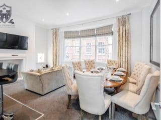 Castle Properties: The Sovereign 5 Bed Town House - Photo 5