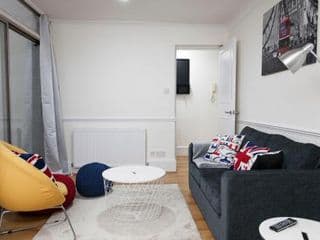 ItalianFlat - Warwick