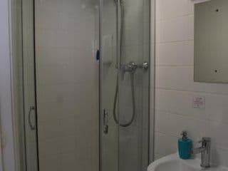 Gatwick Castle B&B - Photo 15