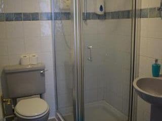Gatwick Castle B&B - Photo 16