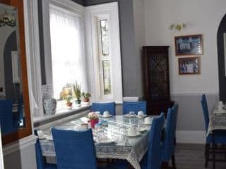 Gatwick Castle B&B - Photo 20