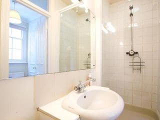 Luxurious 2BR flat in Pimlico, near Warwick sq - Photo 22