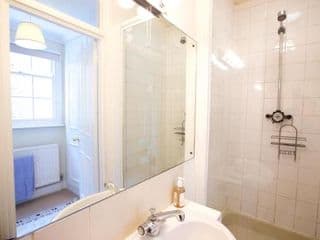 Luxurious 2BR flat in Pimlico, near Warwick sq - Photo 24
