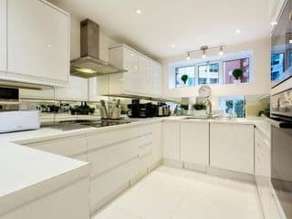 Veeve - Kenway Village - Photo 7