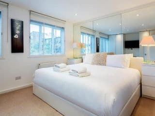 Veeve - Kenway Village - Photo 10