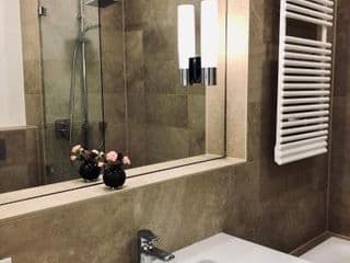BonusFeature Apartments - Photo 3