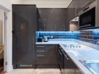 Fleet Street Apartment 1 - Photo 11