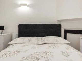 Fleet Street Apartment 1 - Photo 7