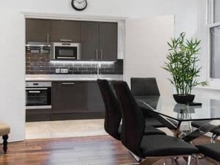 Fleet Street Apartment 1 - Photo 9