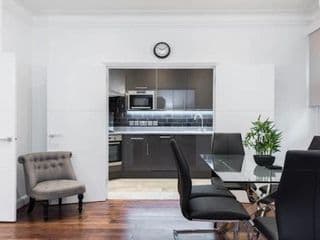 Fleet Street Apartment 3