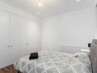 Fleet Street Apartment 3 - Photo 3