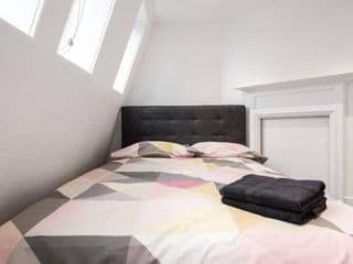 Fleet Street Apartment 4 - Photo 12