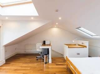 3BR Apartment in Great Swiss Cottage Location