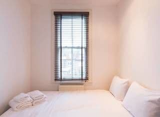 3BR Apartment in Great Swiss Cottage Location - Photo 11