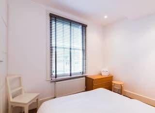 3BR Apartment in Great Swiss Cottage Location - Photo 13