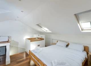 3BR Apartment in Great Swiss Cottage Location - Photo 4